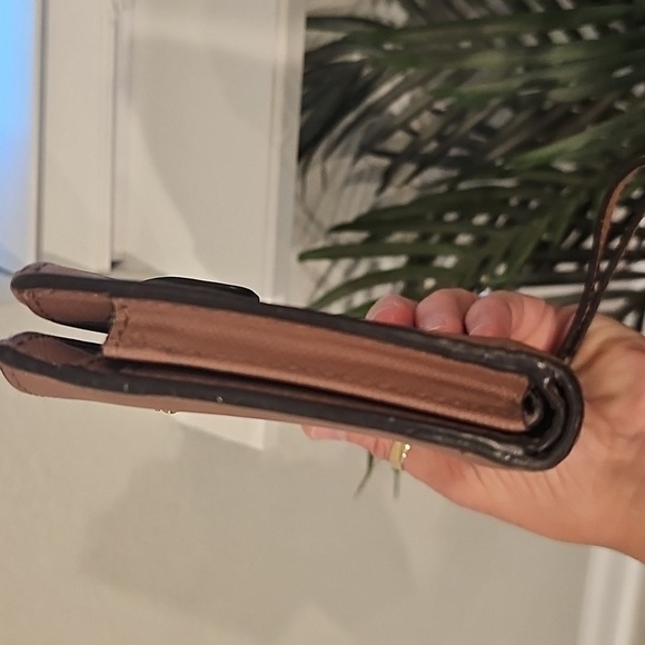 Michael Kors Mauve Wristlet - Picture 4 of 8